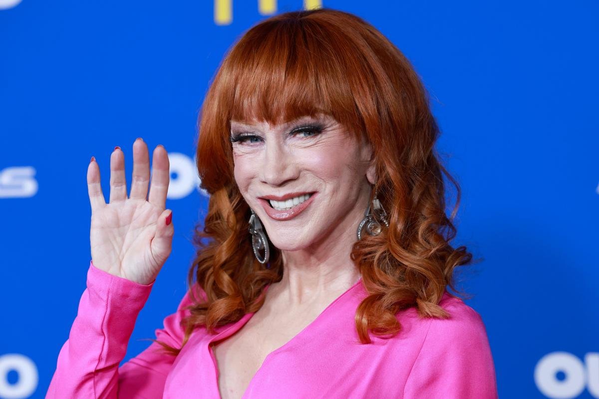 Kathy Griffin dice que ahora está ‘cancelada’ y que esa foto obscena y sangrienta de Trump fue anterior a su tiempo