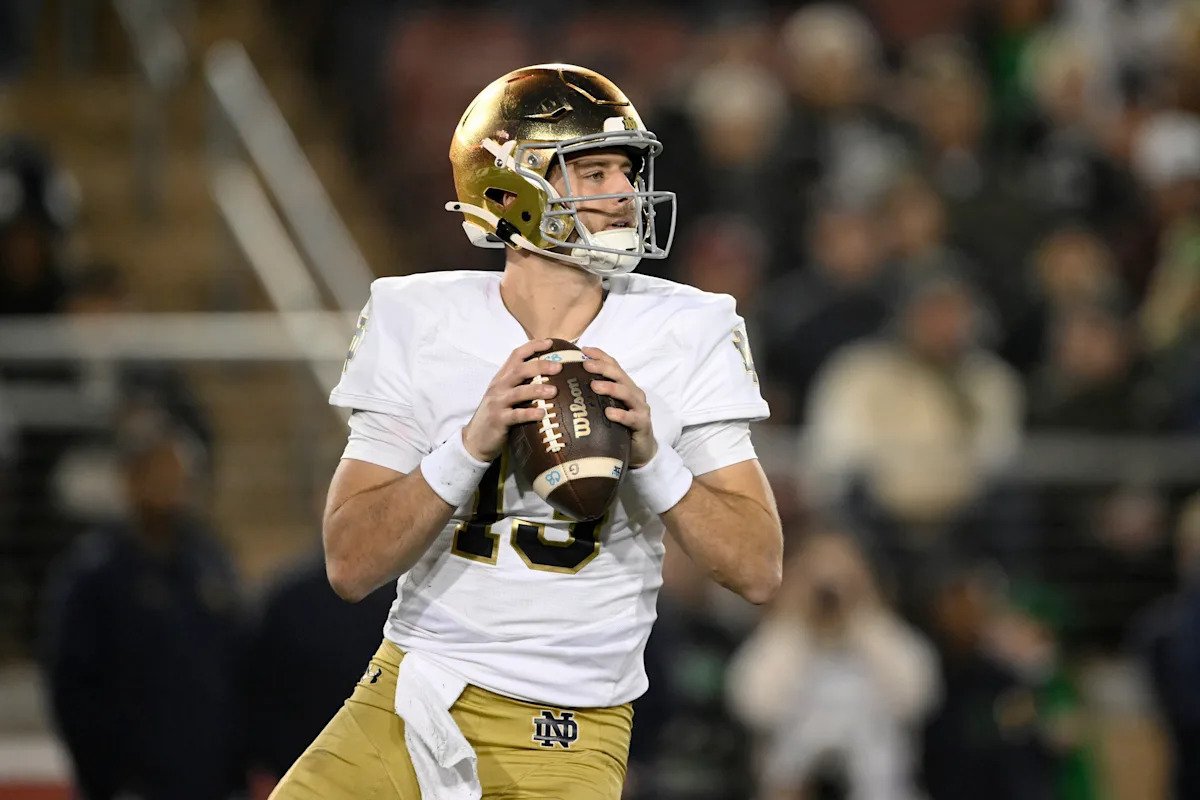 Probabilidades del Trofeo Heisman 2026: Notre Dame QB CJ Carr abre como favorito de Heisman