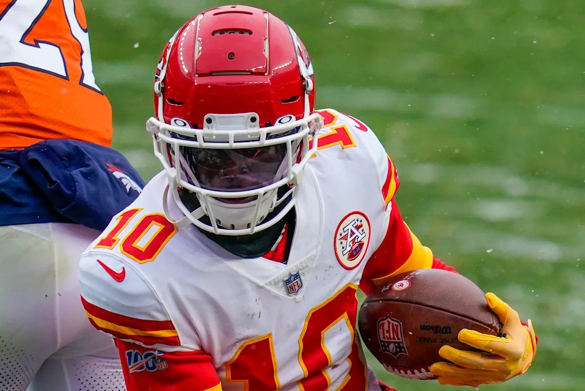 Los Miami Dolphins supuestamente están liberando al WR Tyreek Hill