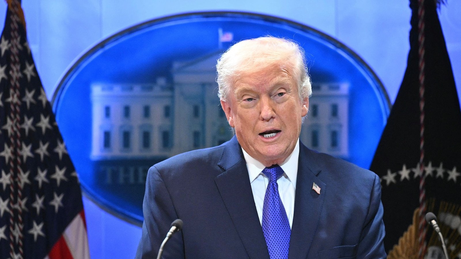 Trump revela nuevo plan de aranceles tras fallo de la Corte Suprema «profundamente decepcionado»