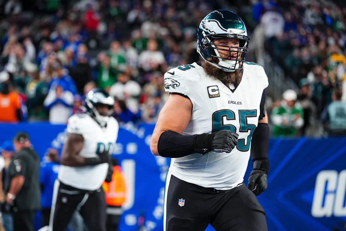 Se informa que el veterano RT de los Eagles, Lane Johnson, regresará para la próxima temporada después de una campaña de 2025 plagada de lesiones.