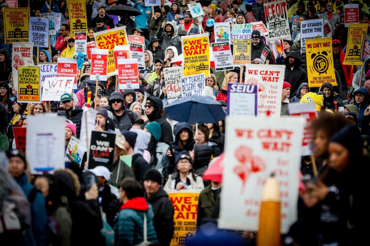Los sindicatos de docentes mantienen a los niños como rehenes: esta es la salida