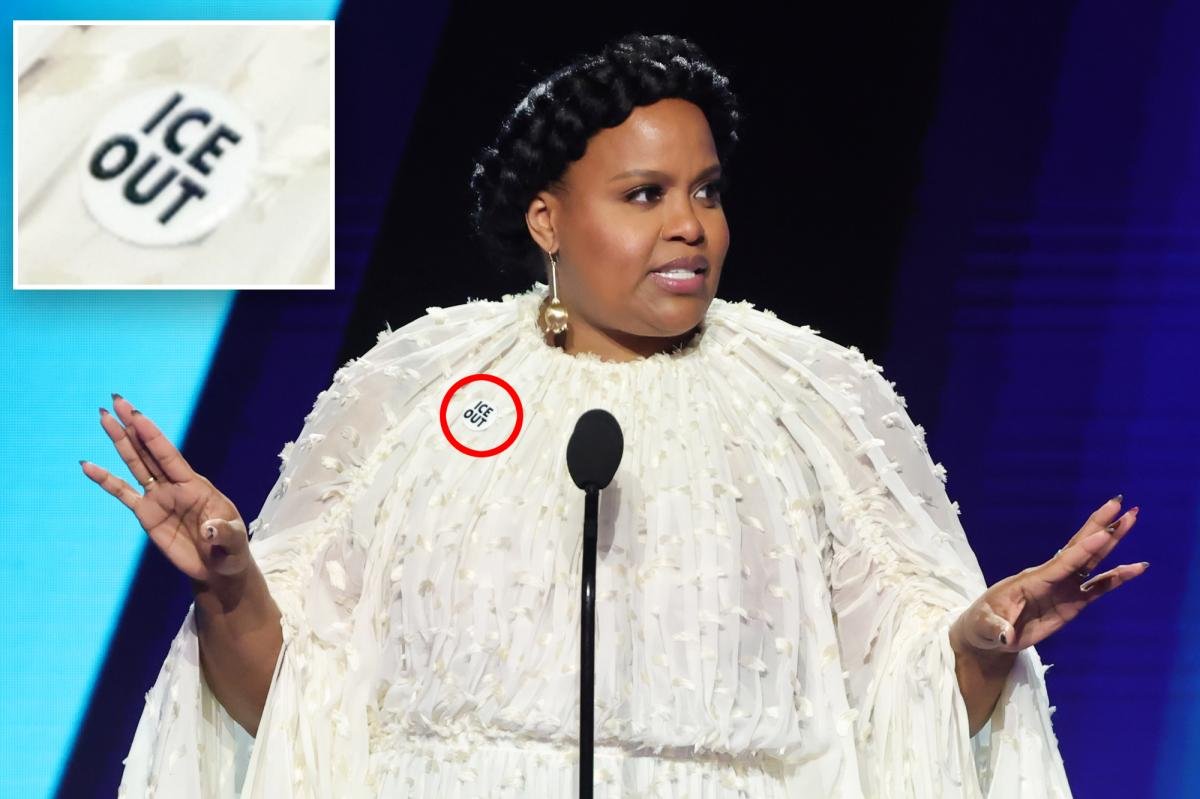 La estrella de ‘White Lotus’, Natasha Rothwell, se sale del guión en la presentación de los premios con una diatriba contra ICE