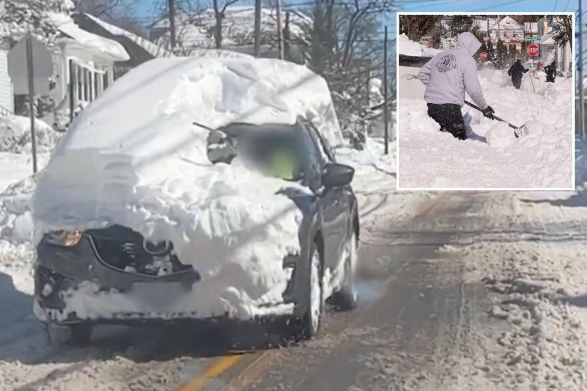 Conductor de Rhode Island criticado por conducir con montañas de nieve encima de su SUV después de una histórica tormenta de nieve