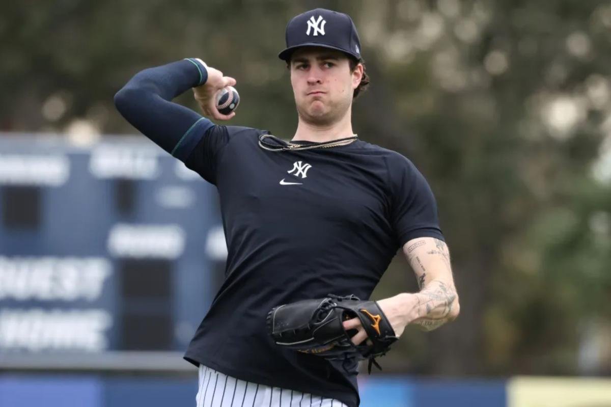 Cam Slitler de los Yankees pasó la primera prueba tras el problema de espalda
