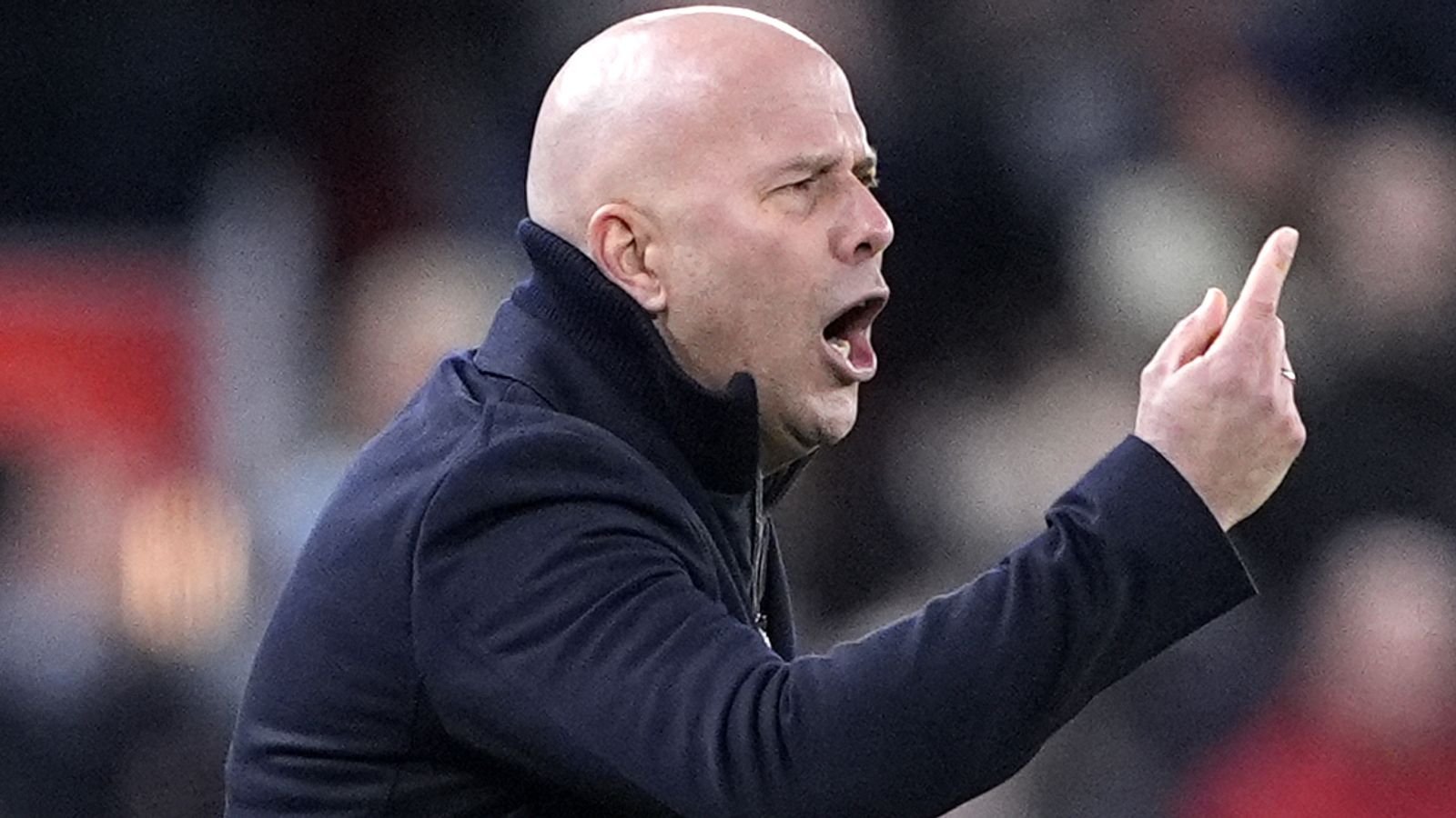 Arne Slott: El técnico del Liverpool dice que no hay garantía de que se quede después de esta temporada si se pierden la Liga de Campeones | noticias de futbol