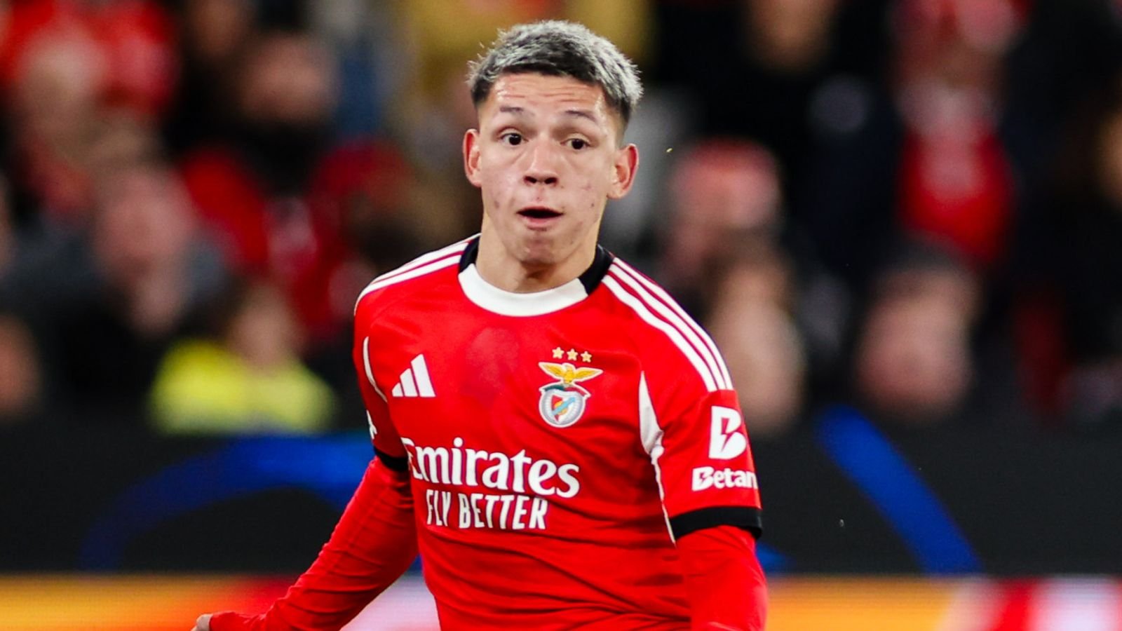 Gianluca Prestianni: extremo del Benfica suspendido provisionalmente por la UEFA por insultos raciales a Vinicius Junior | noticias de futbol