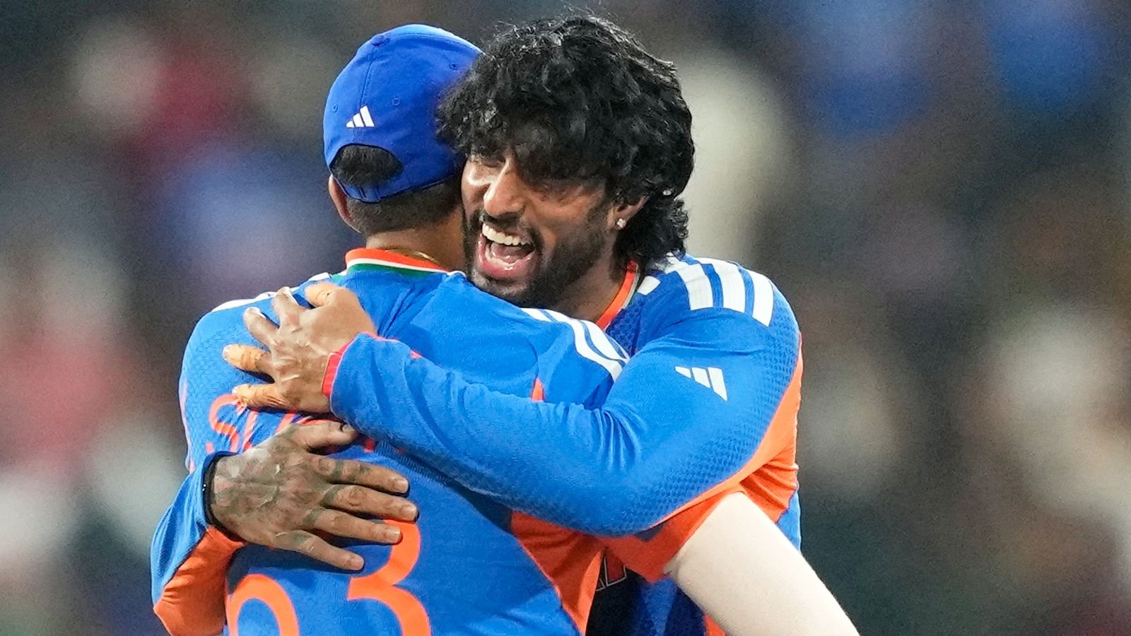 Copa del Mundo T20: el equipo de Salman Agar colapsó persiguiendo 176 en Colombo cuando India venció una vez más a Pakistán para reservar un lugar en Super 8. noticias de cricket