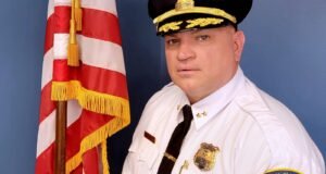 Exjefe de policía de Connecticut arrestado bajo cargos de robar $85,000 de fondos del departamento