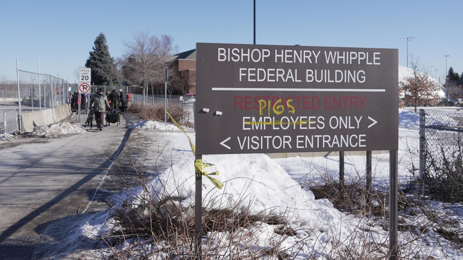 Juez federal extiende orden que protege a los solicitantes de asilo en Minnesota del arresto y la deportación