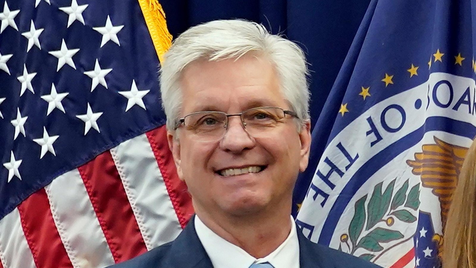 Waller de la Reserva Federal dice que el recorte de tipos en marzo fue una «moneda al aire» tras un sólido informe de empleo en EE.UU.