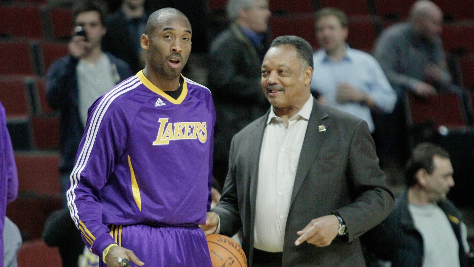 Los deportes ayudaron a dar forma a la carrera de Jesse Jackson e inspiraron al ex mariscal de campo a luchar por la igualdad de derechos.