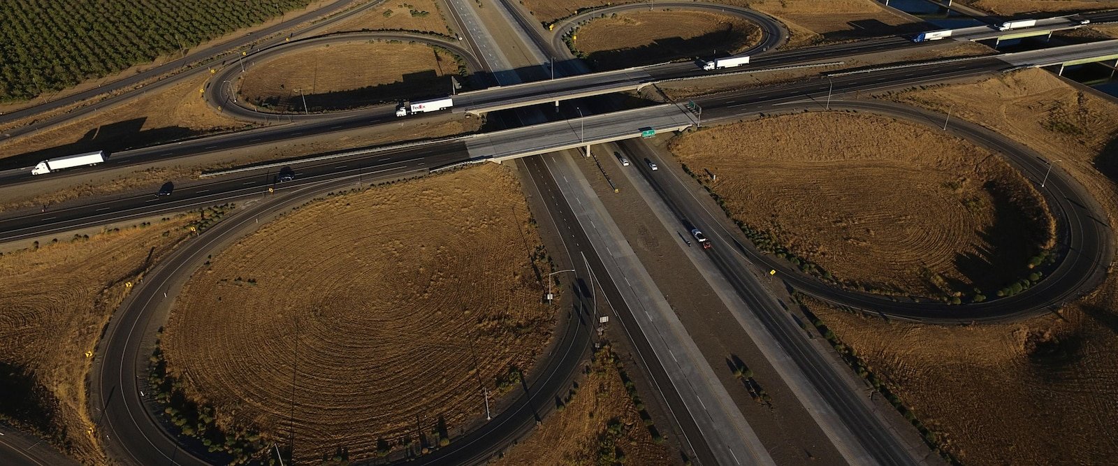 El DOT dice que cerrará más de 550 escuelas de manejo por fallas de seguridad