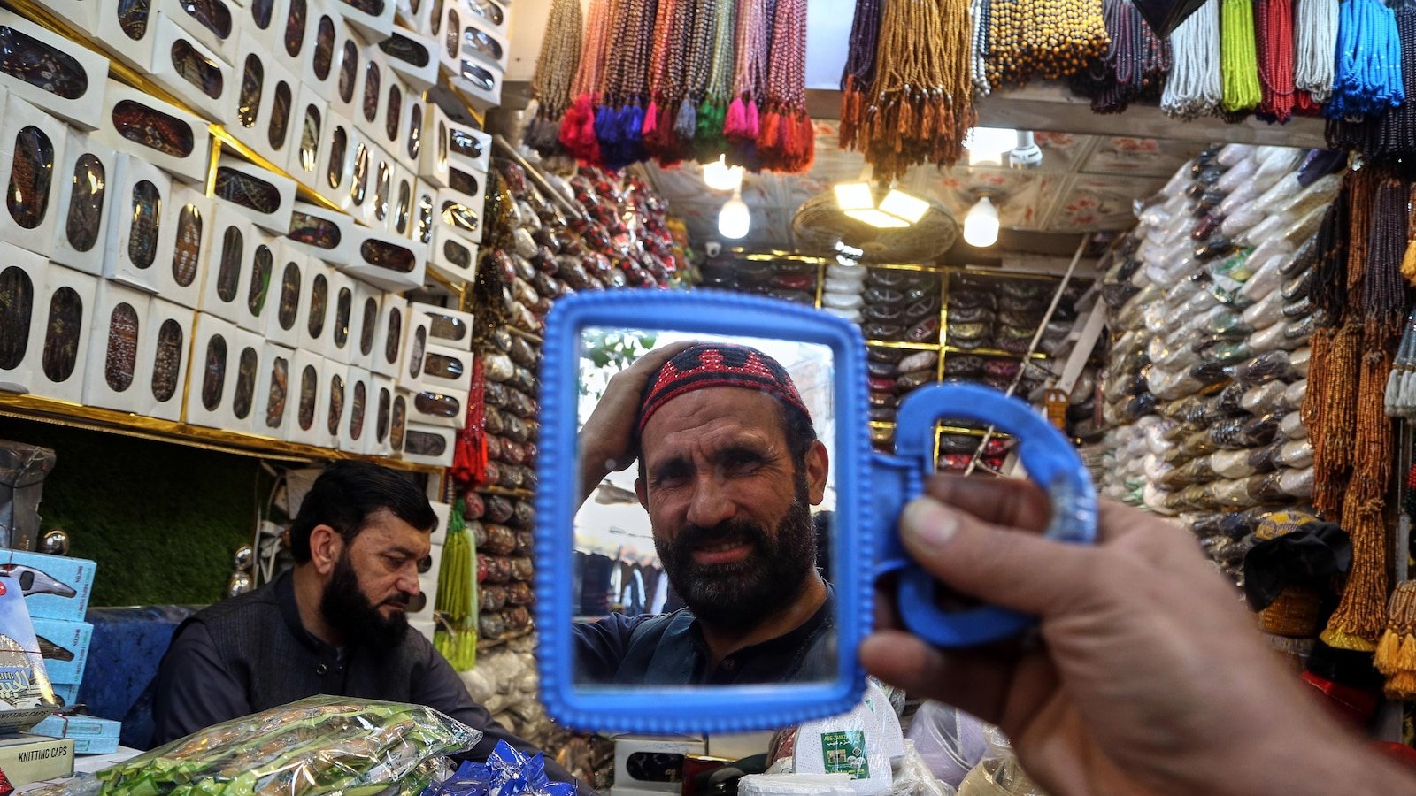El Ramadán inicia un mes de ayuno, adoración y caridad para los musulmanes: fotos