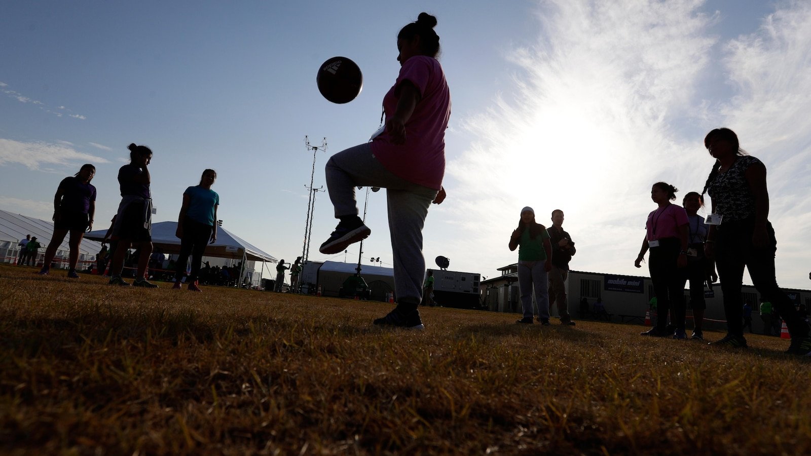 Los defensores quieren poner fin a la política de CBP de obligar a los niños no acompañados a autodeportarse
