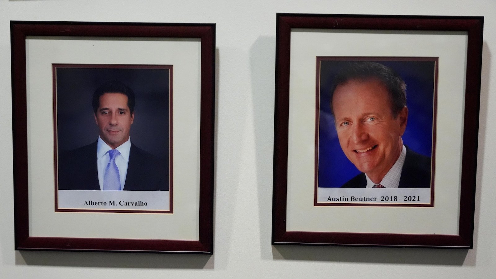 El superintendente escolar de Los Ángeles recibe licencia remunerada en medio de una investigación federal