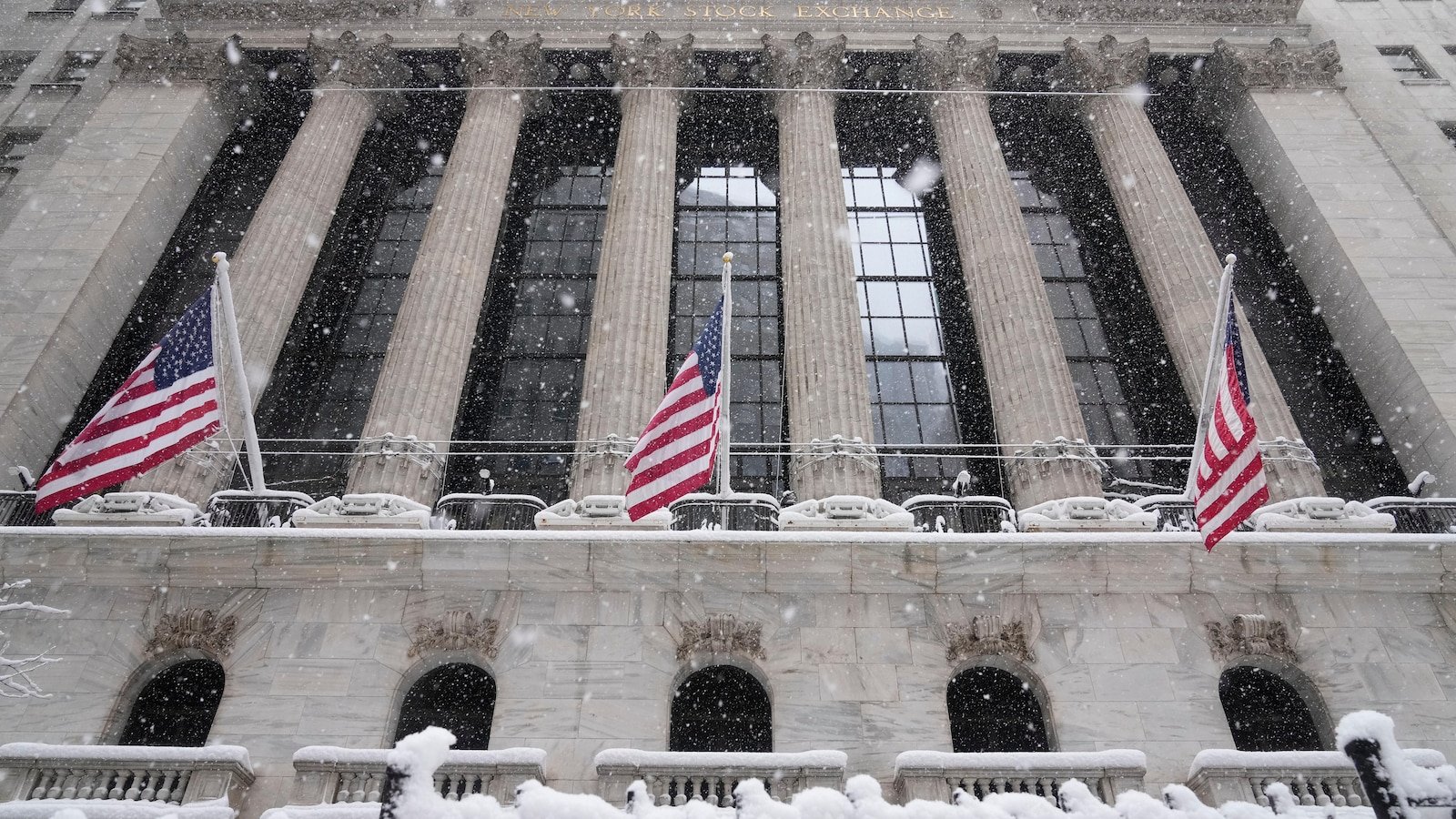 Los futuros de EE. UU. suben a medida que los inversores recurren a los últimos resultados de Nvidia del discurso sobre el Estado de la Unión de Trump