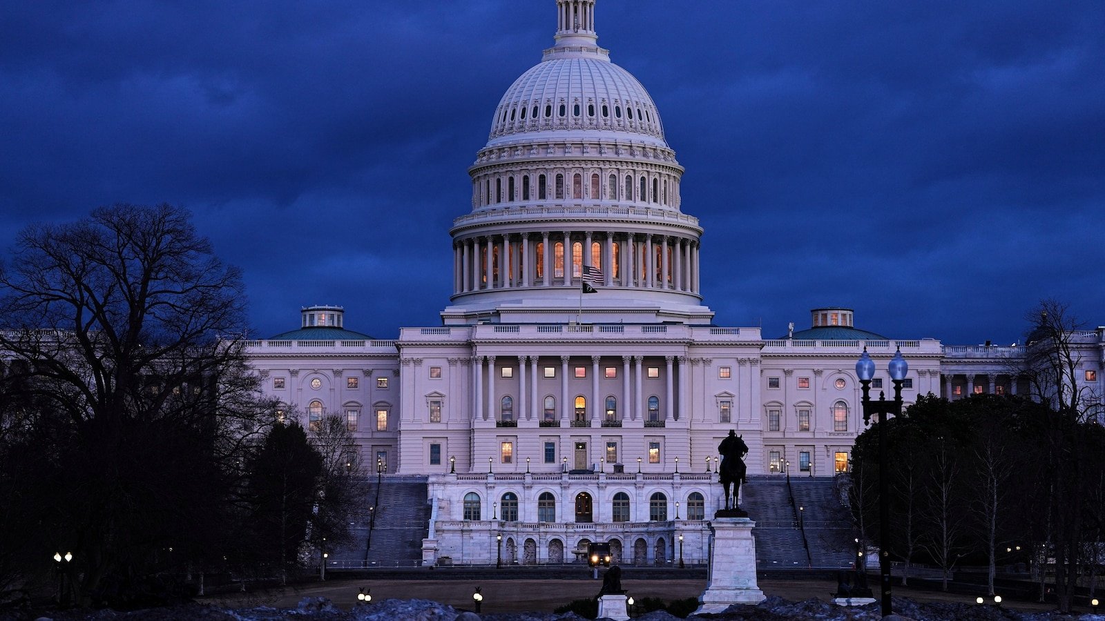 El Estado de la Unión de Trump intentará calmar las preocupaciones económicas de los votantes antes de las elecciones de mitad de mandato