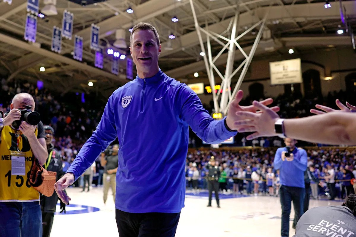 Encuesta AP de baloncesto masculino: Duke no. 1, Miami (OH) permanece invicto de cara a la última semana de la temporada