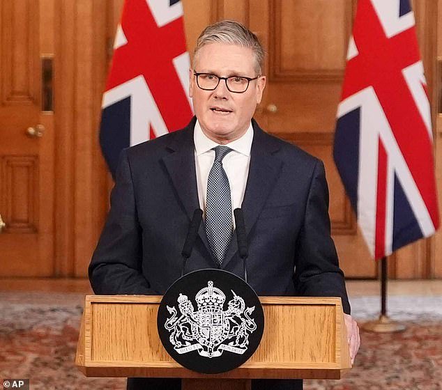 Comentario del Daily Mail: Stormer parece más un comentarista que un líder de un aliado clave de la OTAN, pero es tan rígido y aburrido que ni siquiera The Guardian lo contrató.