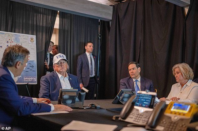 Trump rompe el silencio sobre las tropas estadounidenses muertas en la guerra de Irán mientras el presidente da al Daily Mail una sombría advertencia: «Podría volver a suceder»