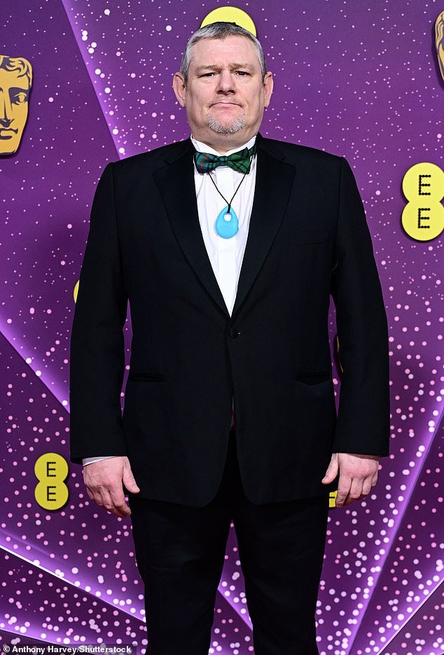 John Davidson se disculpa por el «dolor, el malestar y los malentendidos» causados por el siguiente arrebato de palabras con N de su síndrome de Tourette en los BAFTA