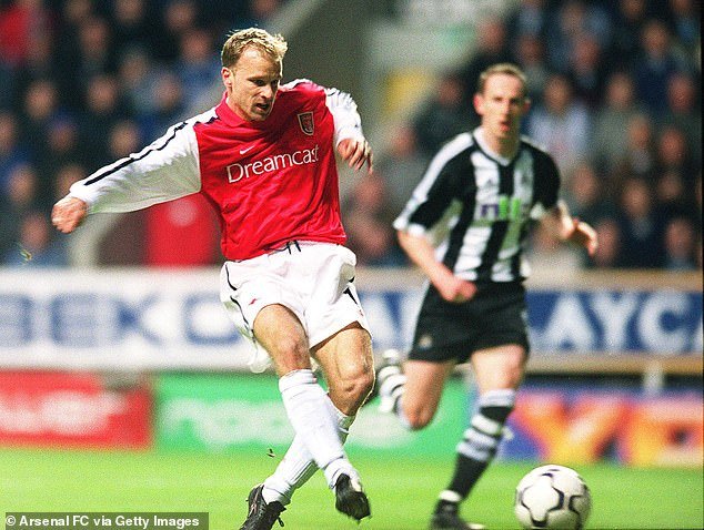 Nadie puede decir que el Arsenal esté jugando un buen fútbol. El club de Dennis Bergkamp & Co ahora tiene a Declan Rice jugando con Jonny Wilkinson para su scrum de esquina, escribe Dominic King