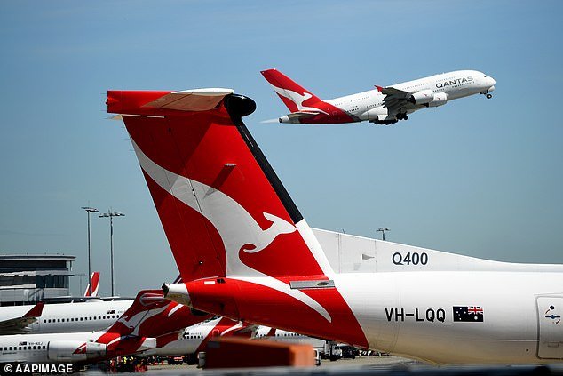 Los australianos critican a Qantas por vender vuelos de 2.000 dólares a países de Oriente Medio a pesar del cierre del espacio aéreo