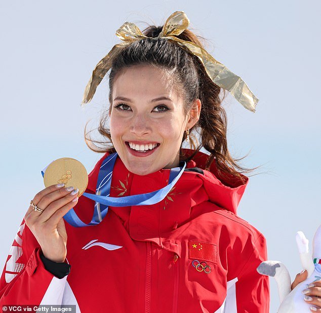 Eileen Gu responde a JD Vance mientras revela por qué regresó a Estados Unidos para representar a China