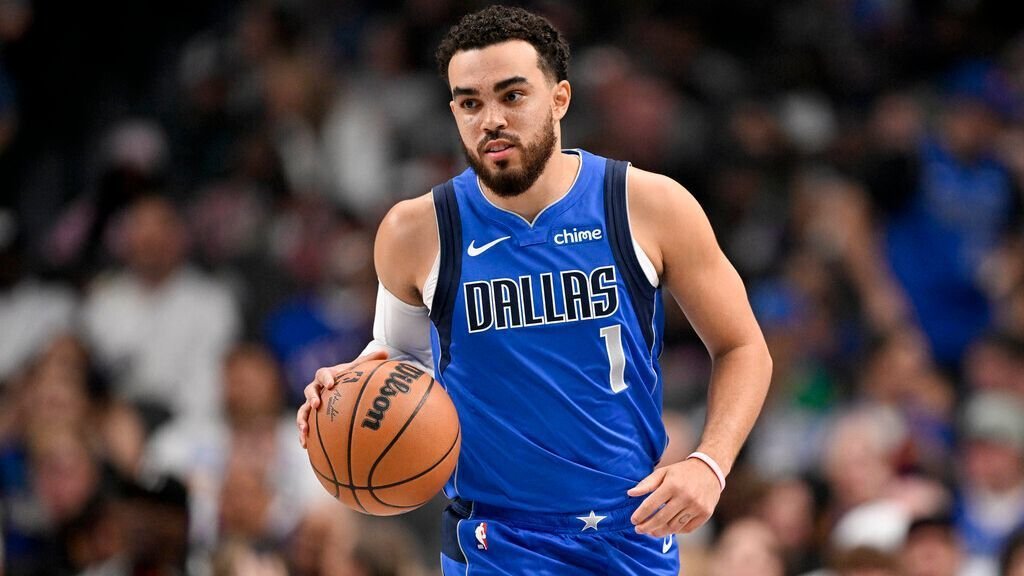 Los Nuggets añaden profundidad con el base veterano Tyce Jones