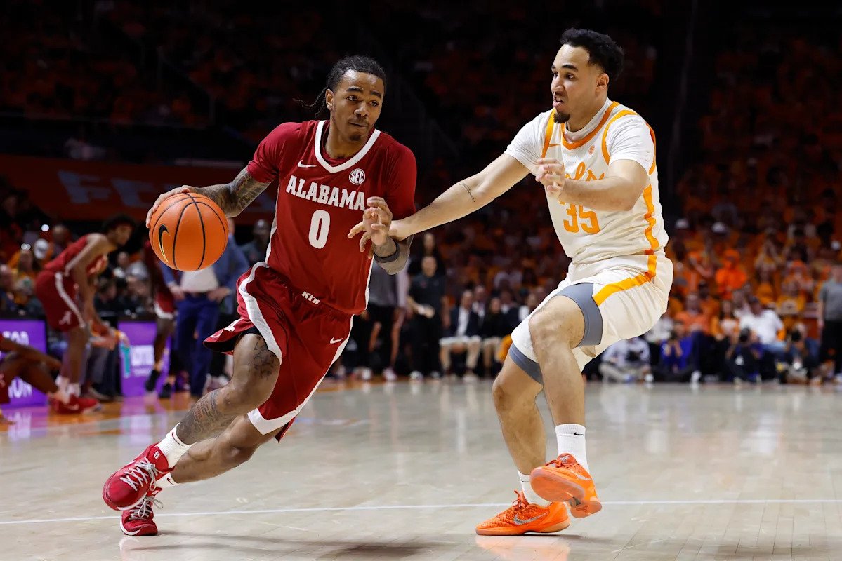 La victoria de remontada del No. 17 Alabama se produjo después de que LaBarron Philan Jr. reemplazó a Nate Ament por una lesión. 22 a Tennessee