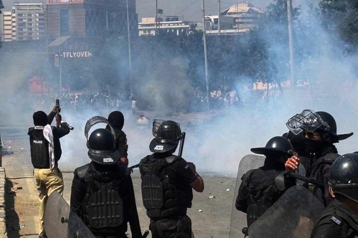 Nueve muertos tras tormenta que azotó el consulado de Estados Unidos en Pakistán