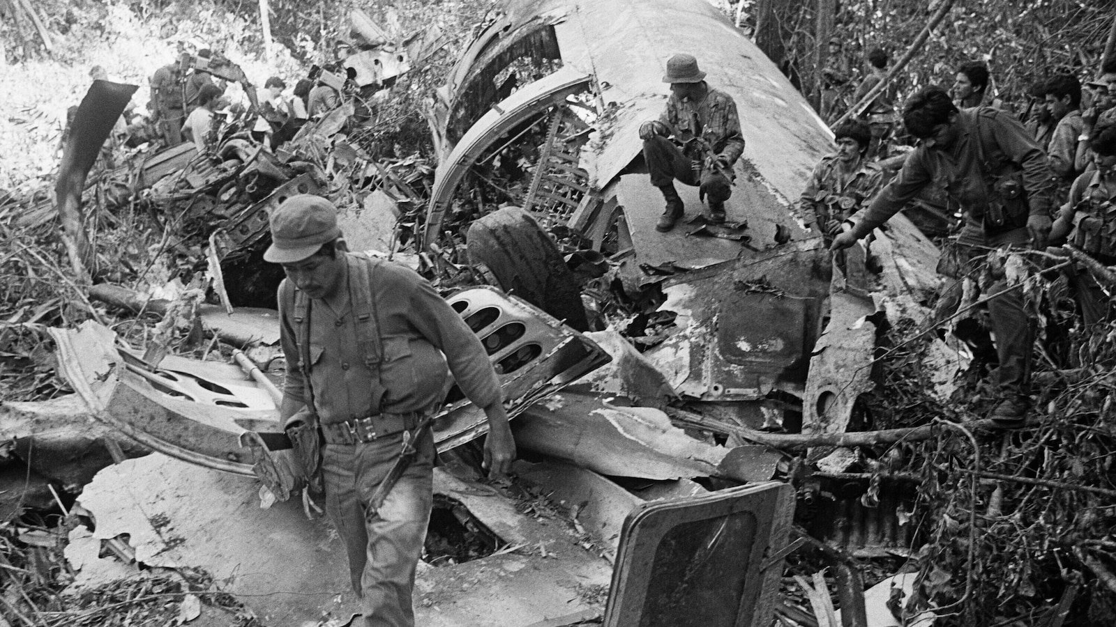 Trump habla de cambio de régimen en Irán después de los ataques, pero la historia muestra que será difícil